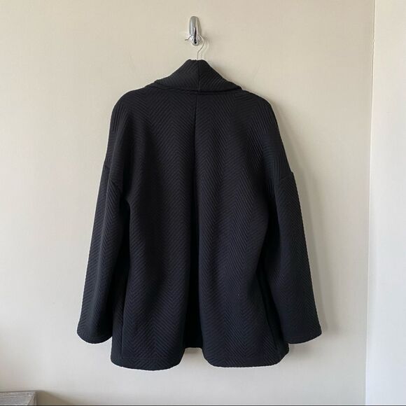 FABLETICS-BLACK Vanessa Quilted Cardigan (Size:Medium) - Picture 5 of 9